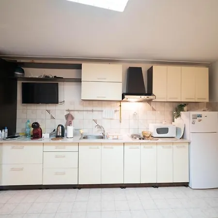 Yellow House Сараево