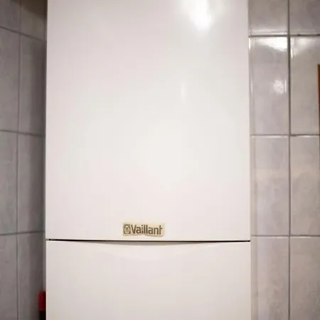 Apartman Yellow House
