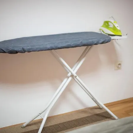 Lägenhet Yellow House